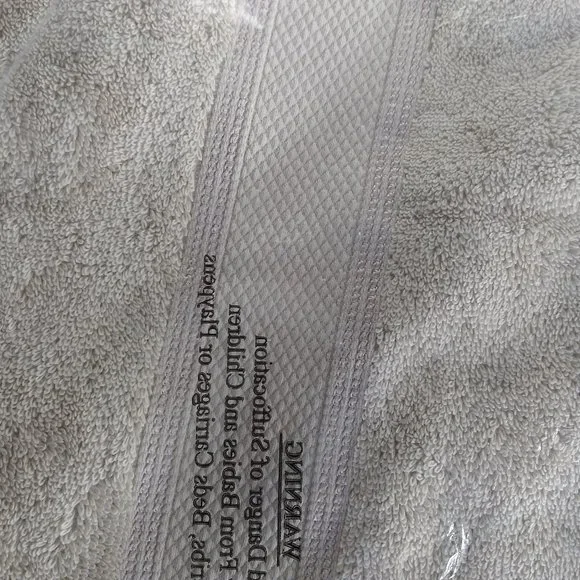 Hudson Park Bath Sheet - Picture 4 of 8